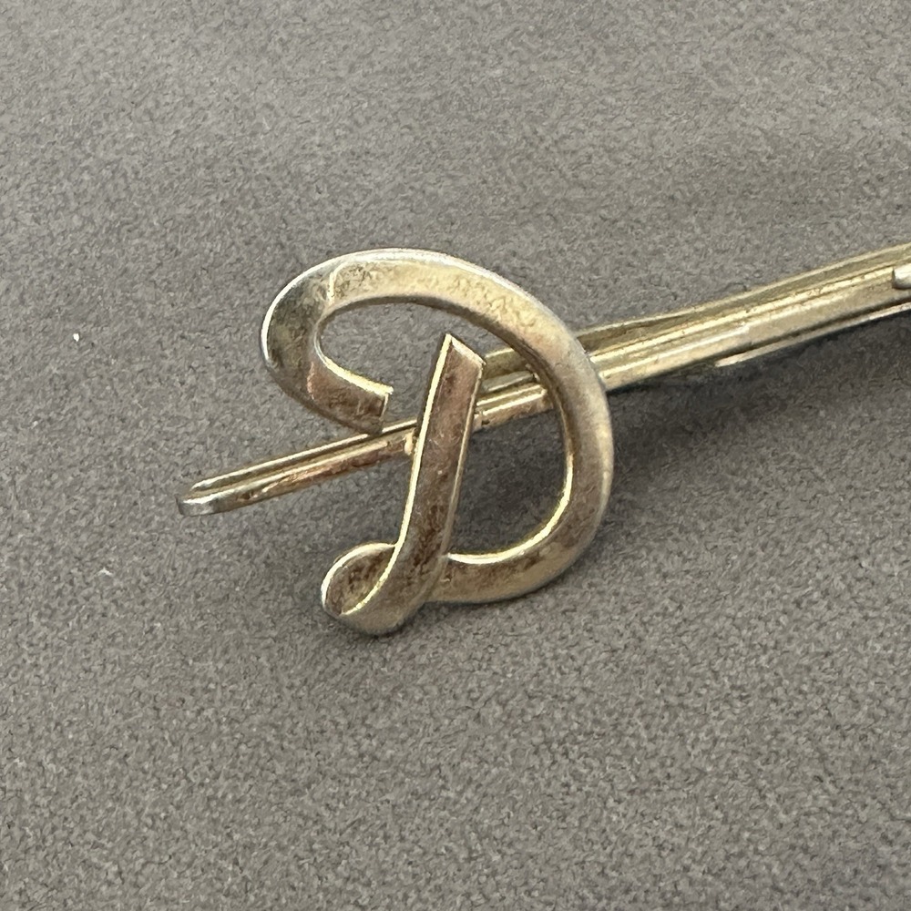 Hickok Arrow Monogram Initial Letter Name Font Gold Tone Tie Bar Clip 'D' - Picture 2 of 6
